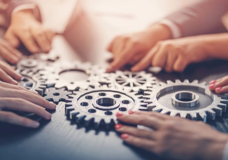 Den rigtige løsninng kræver af og til teamwork Den rigtige løsninng kræver af og til teamwork
